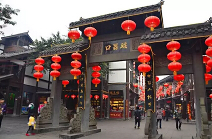 点击图片查看详情 重庆外来人口_外来常住人口首现15万净流出 谁离开了上海(2)