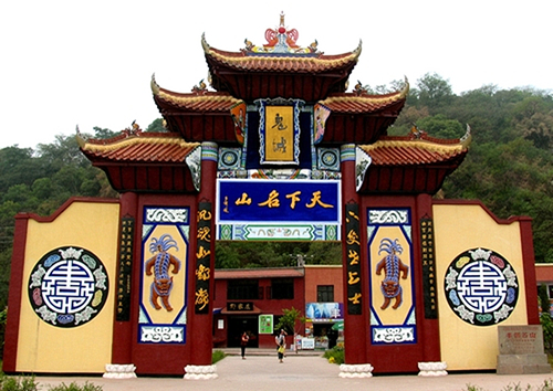 ᶼ:ɽ羰