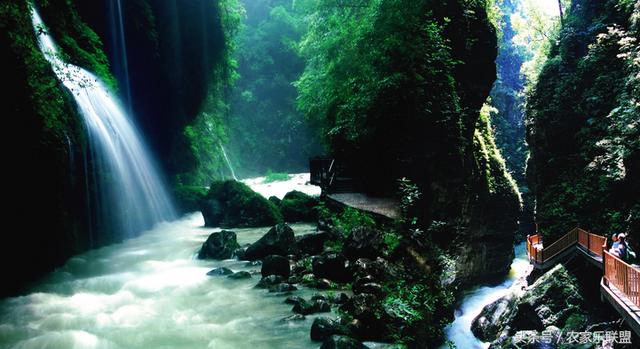 从天津到重庆过三峡去湖北旅游穿线(重庆到三峡怎么去)(图2) 重庆必去的几个旅游景点